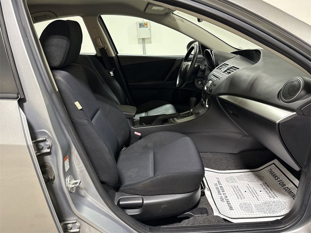 Used 2011 MAZDA MAZDA3 i Touring image 20