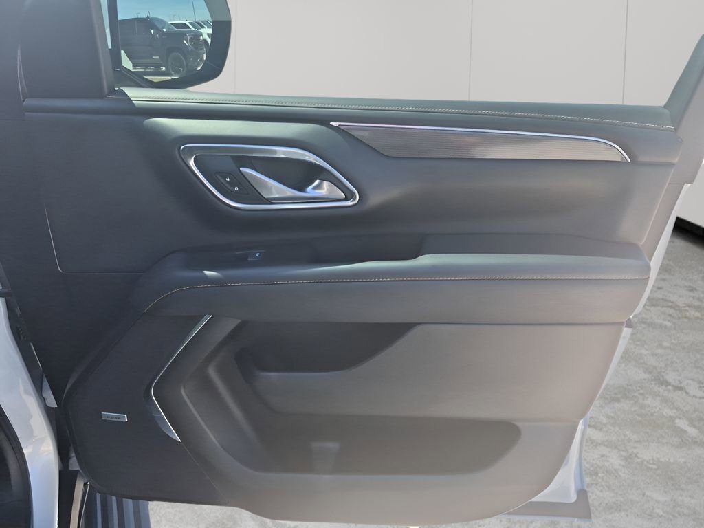 Used 2022 GMC Yukon XL AT4 w/ Max Trailering Package image 13