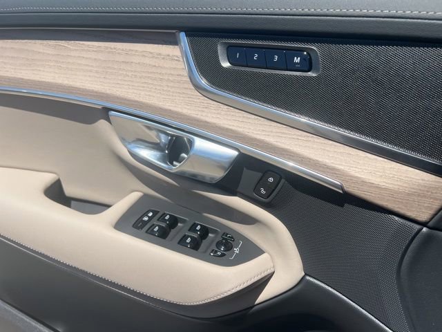 New 2026 Volvo XC90 B5 Core image 23