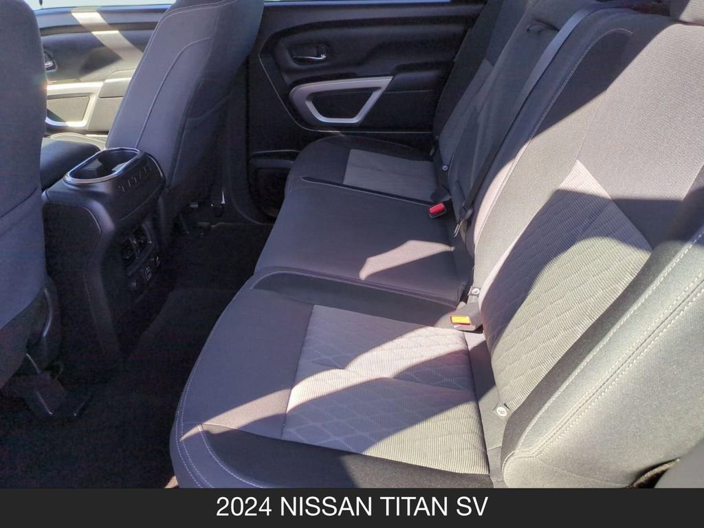 Used 2024 Nissan Titan SV w/ SV Convenience Package image 15