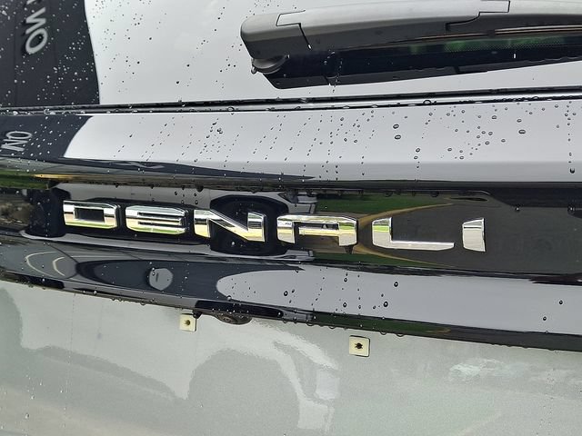 Used 2026 GMC Acadia Denali FWD image 29