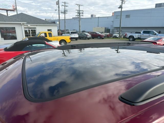 Used 2024 Jeep Grand Cherokee Limited w/ Trailer Tow Package AWD/4WD image 15