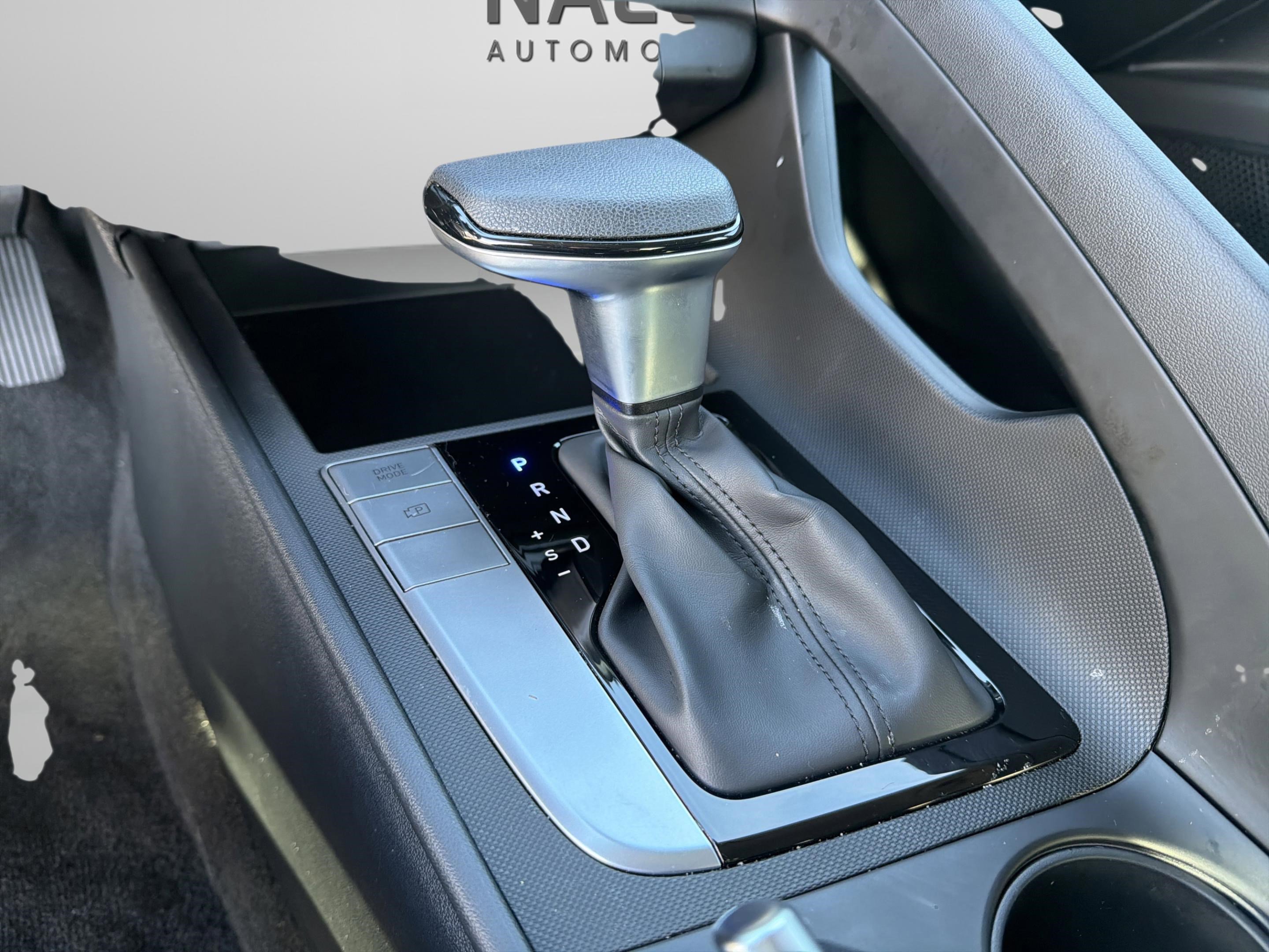 Used 2025 Hyundai Elantra SE image 15