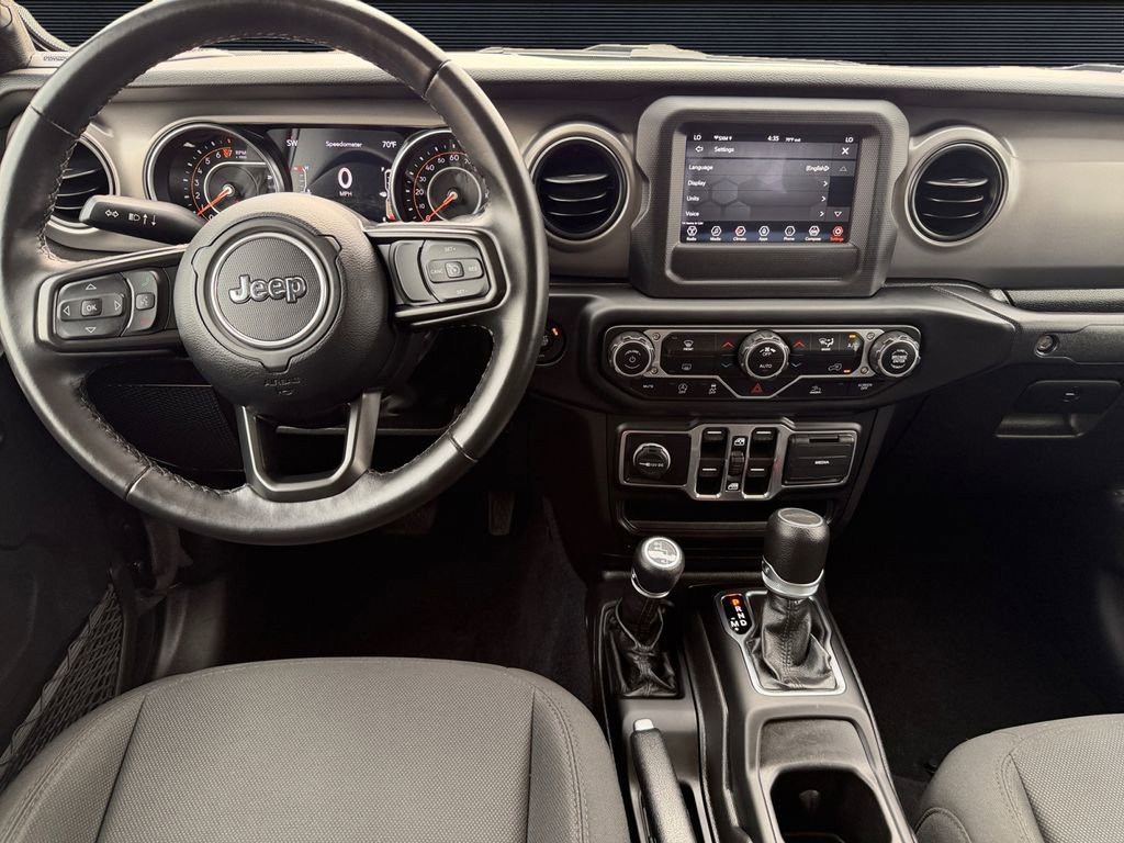 Used 2022 Jeep Gladiator Sport image 15