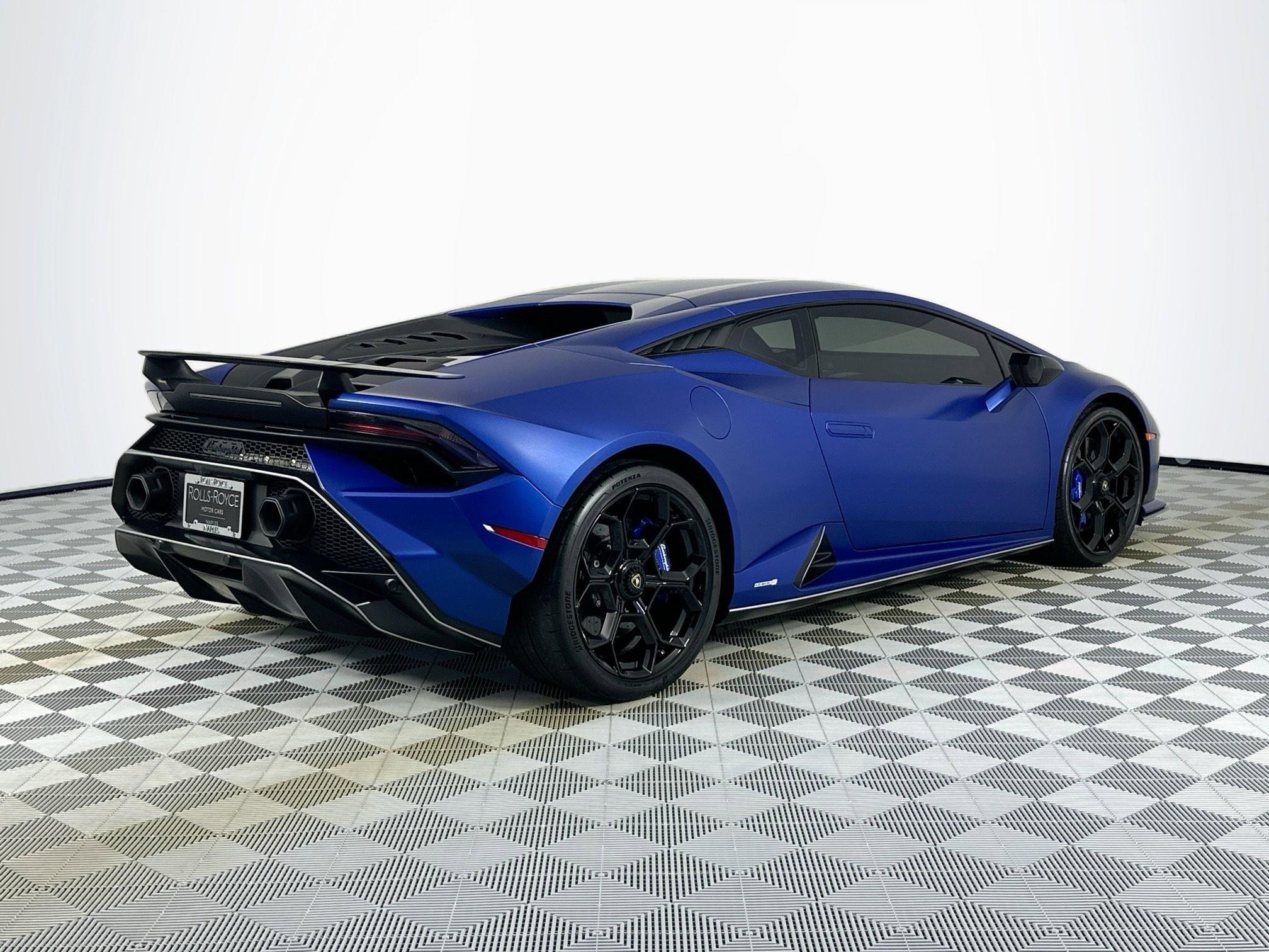 Used 2023 Lamborghini Huracan Tecnica image 5
