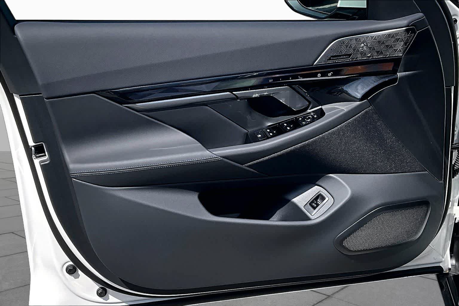 New 2026 BMW 530i w/ M Sport Package RWD image 10