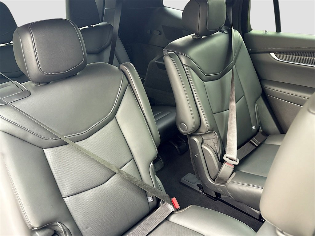 Used 2024 Cadillac XT6 Sport w/ Technology Package image 30