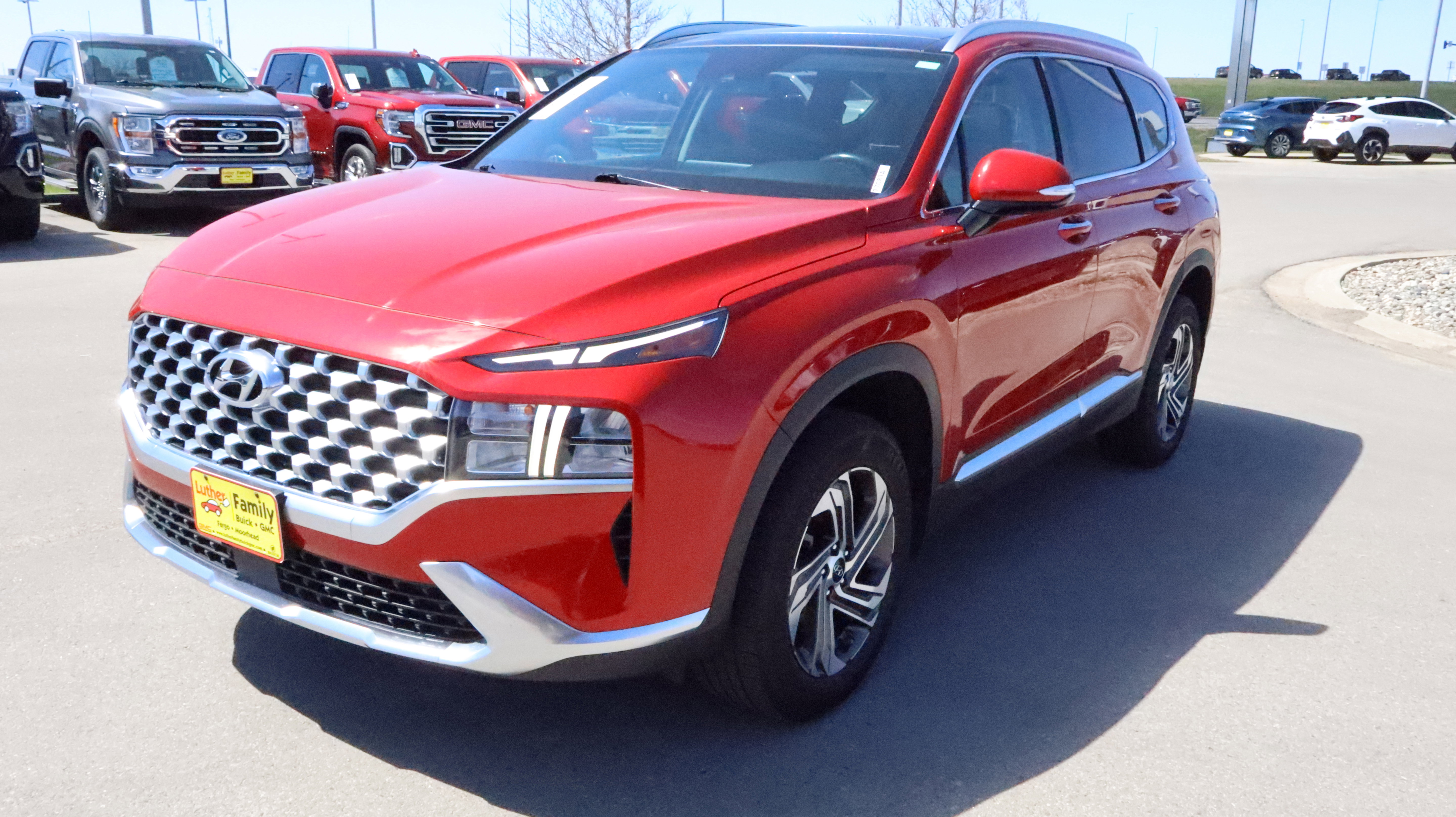 Used 2022 Hyundai Santa Fe SEL w/ Convenience + Premium Package AWD/4WD image 3