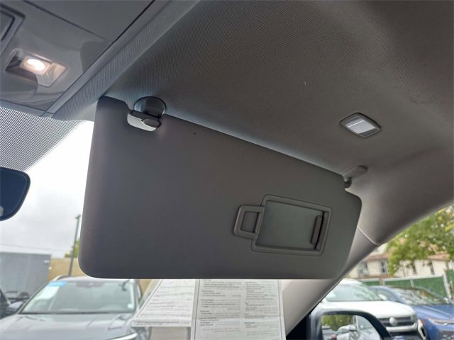 Used 2022 Volkswagen Atlas SE image 32