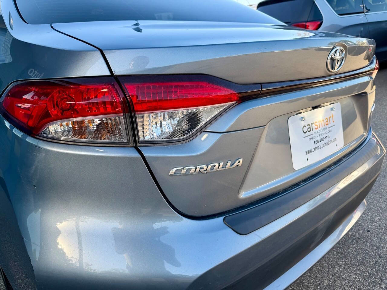 Used 2021 Toyota Corolla LE FWD image 12