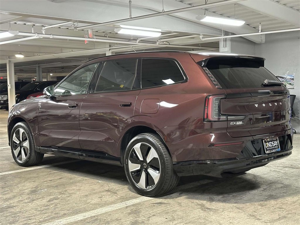 Used 2025 Volvo EX90 Plus image 9