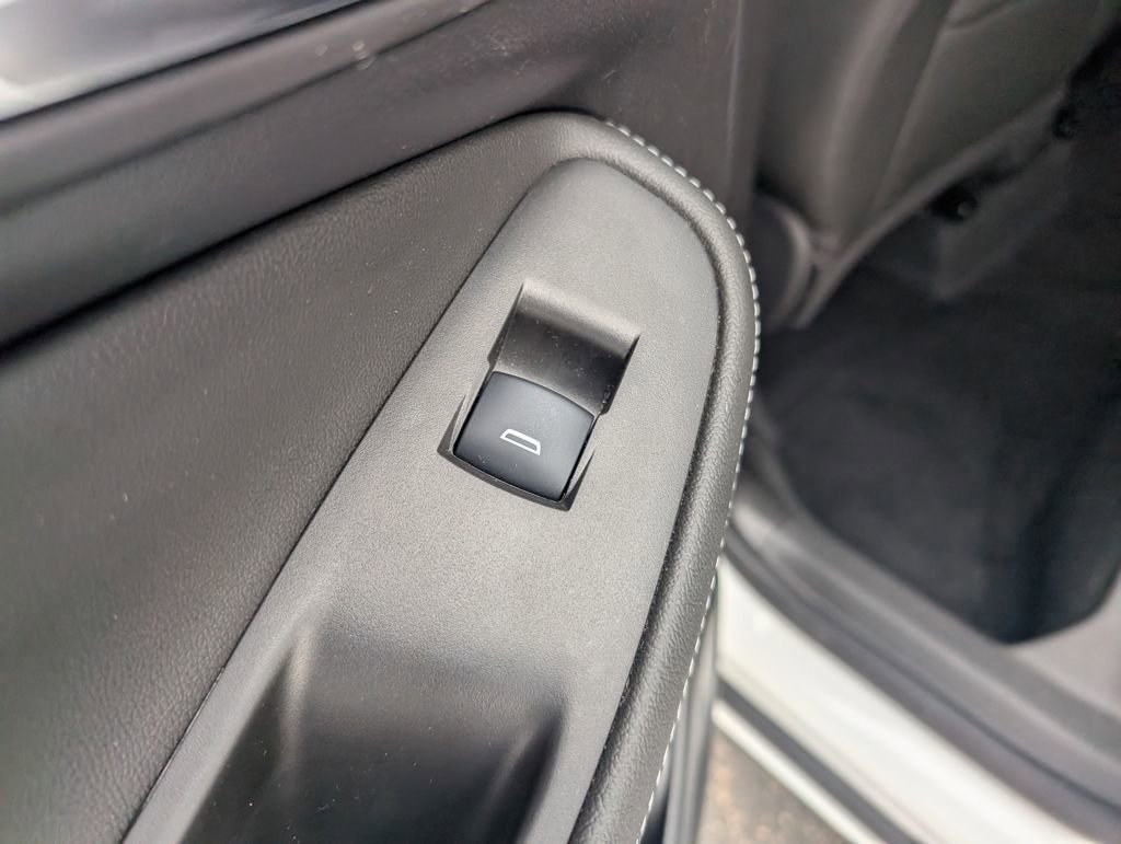 Used 2024 Buick Encore GX Avenir w/ Avenir Convenience Package image 11