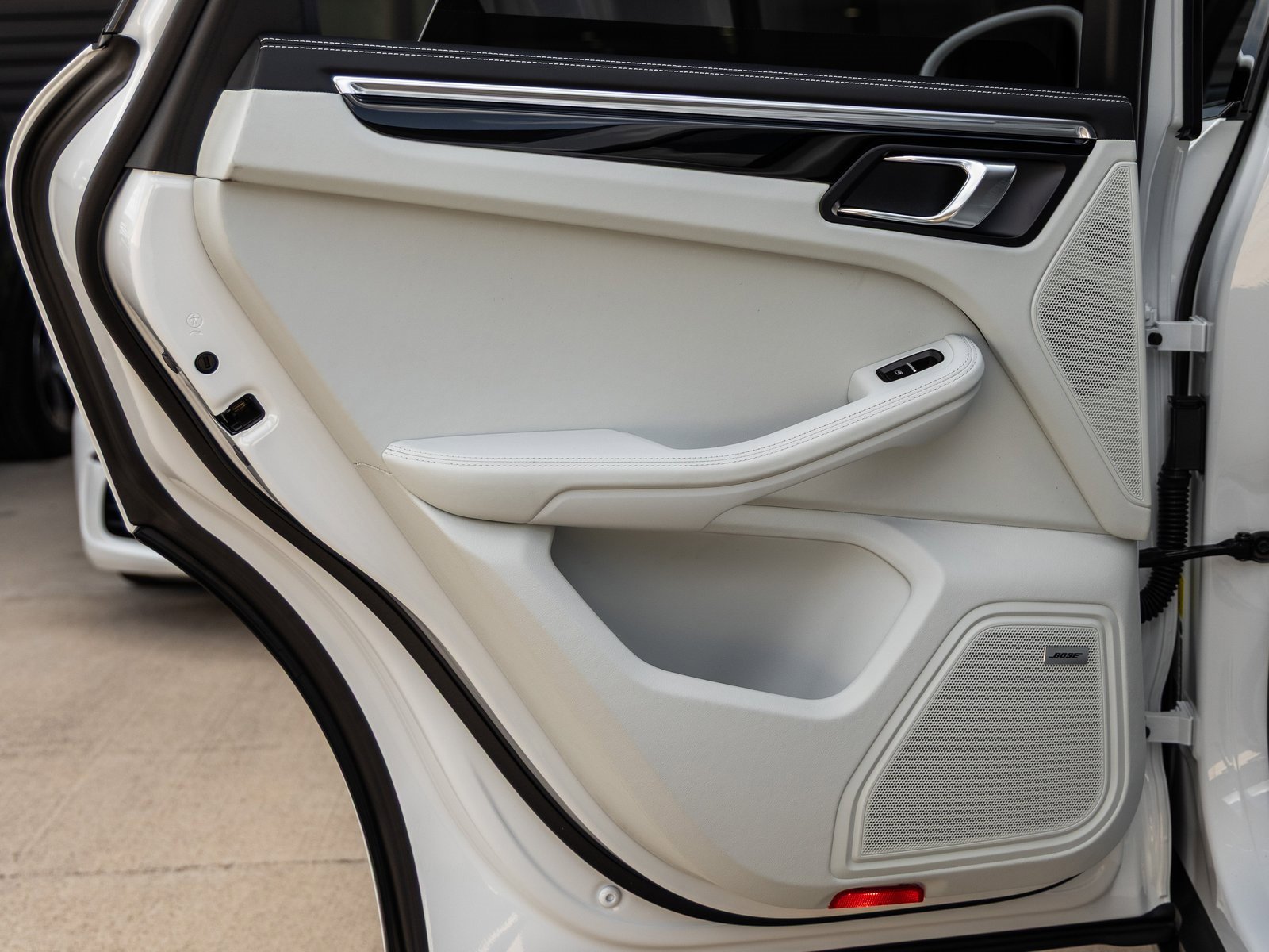 New 2026 Porsche Macan S image 35