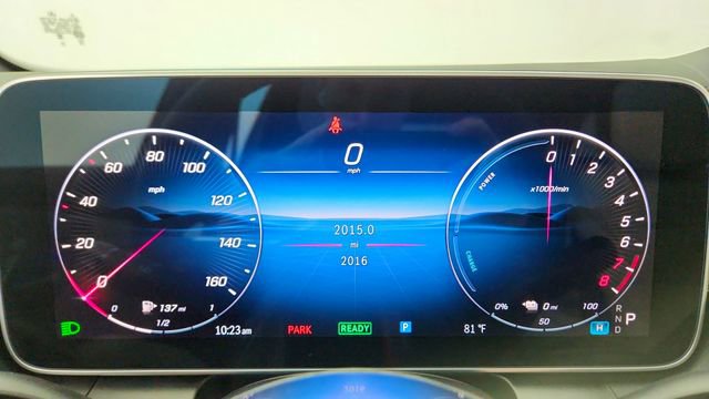 Used 2025 Mercedes-Benz GLC 350e 4MATIC image 38