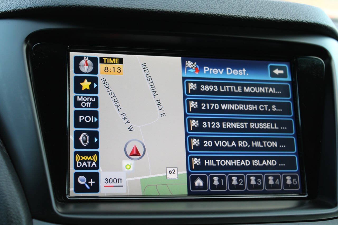 Used 2013 Hyundai Genesis 3.8 RWD image 23