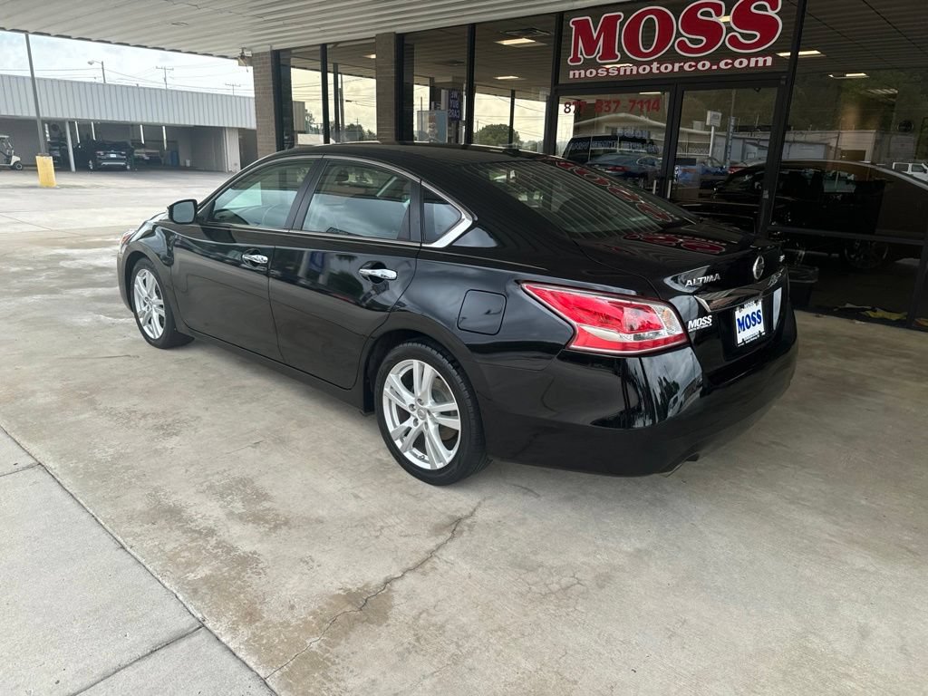 Used 2013 Nissan Altima 3.5 SL FWD image 6