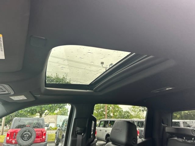 Used 2025 GMC Sierra 1500 AT4 w/ AT4 Premium Package AWD/4WD image 25