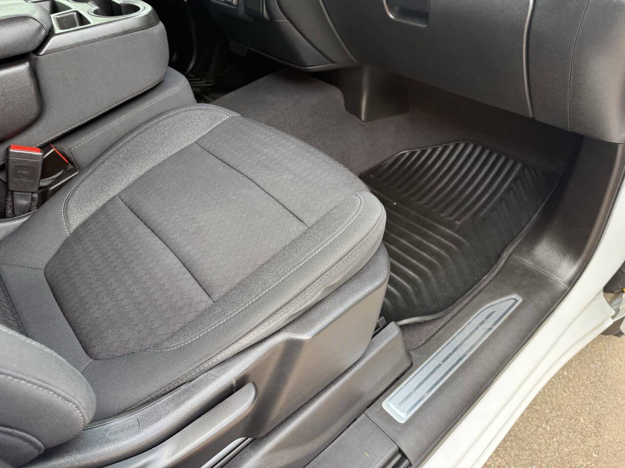 Used 2021 Chevrolet Silverado 2500 LT w/ Z71 Off-Road Package image 23