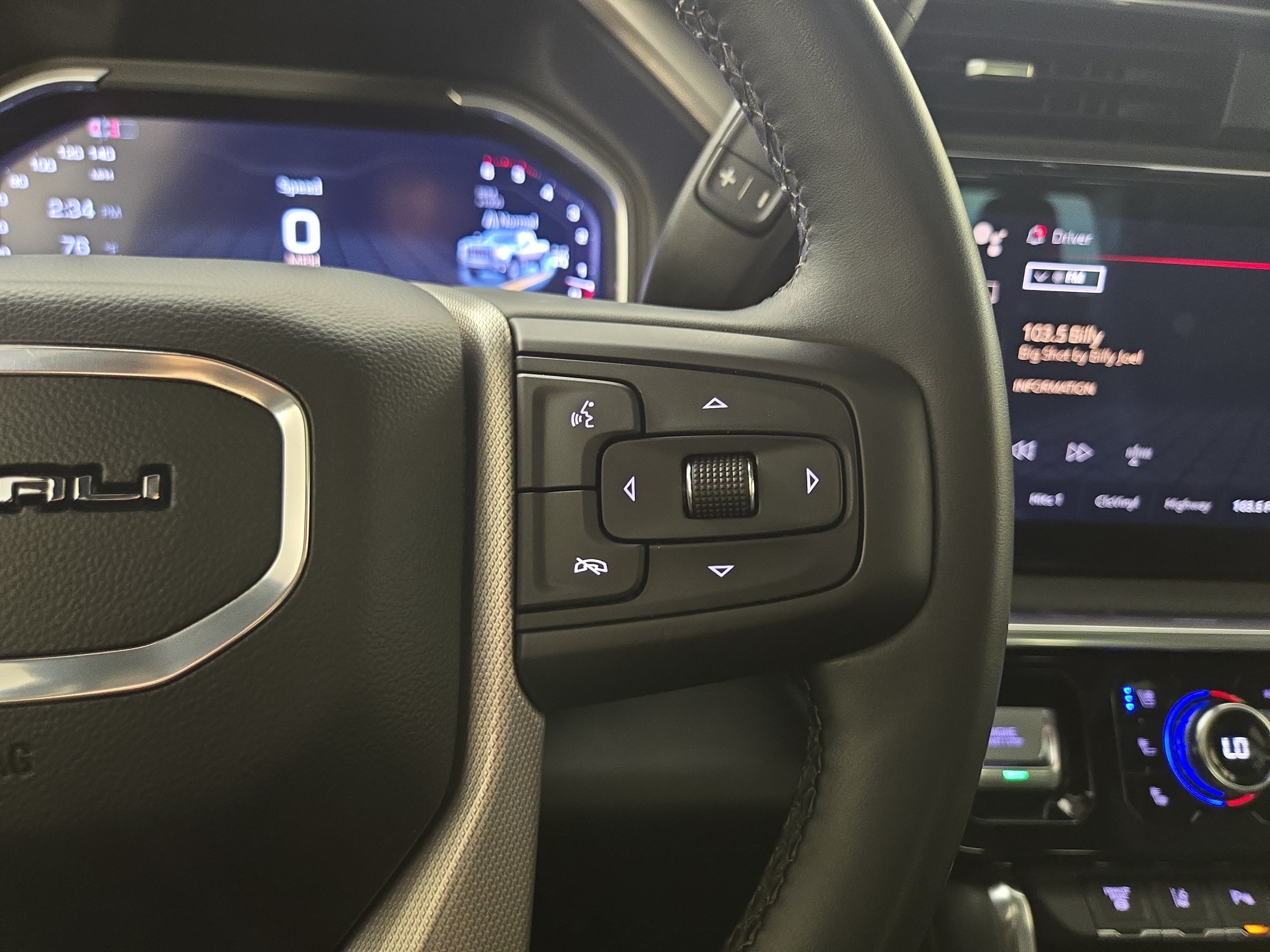 Used 2024 GMC Sierra 2500 Denali w/ Denali Reserve Package AWD/4WD image 16