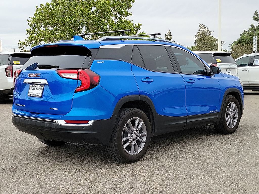 Used 2024 GMC Terrain SLT w/ Infotainment Package II AWD/4WD image 11