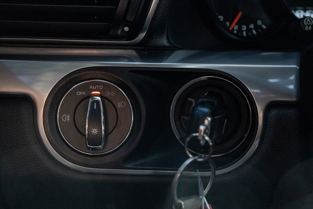 Used 2019 Porsche 911 Carrera image 24