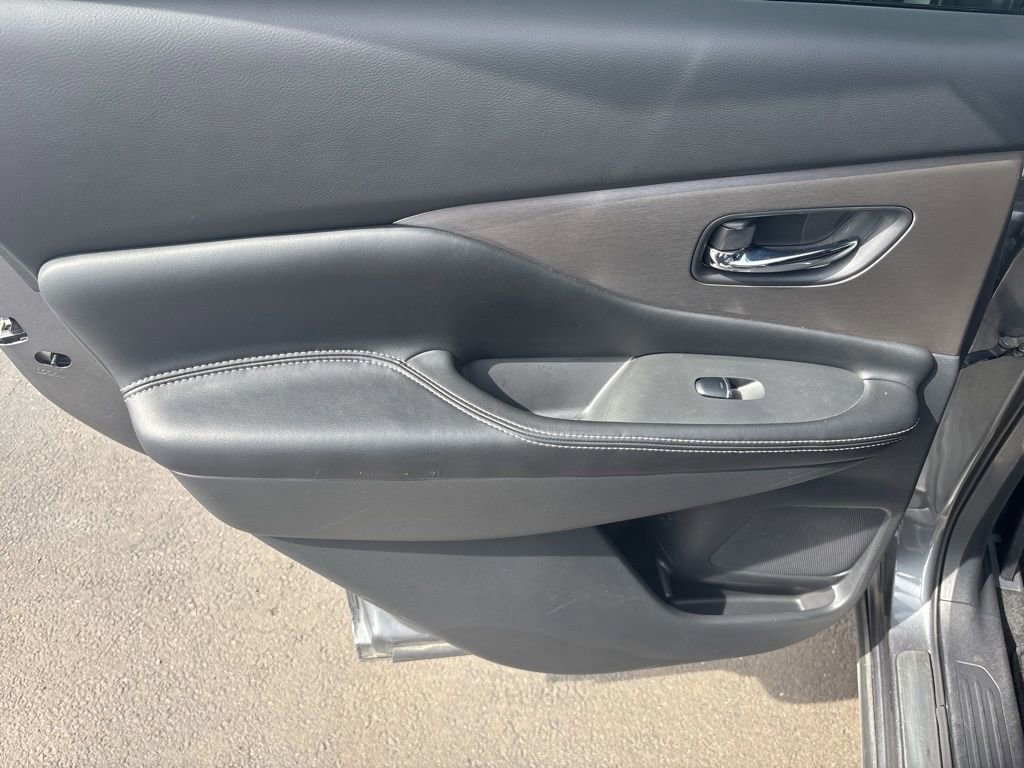 Used 2023 Nissan Murano SL image 31