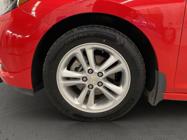 Used 2017 Chevrolet Cruze LT w/ Convenience Package FWD image 16