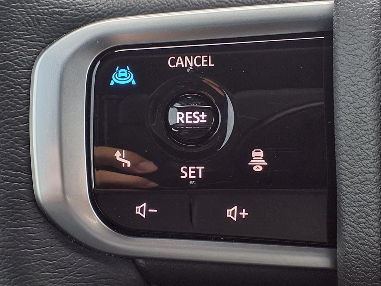 Used 2025 Nissan Armada SL AWD/4WD image 22