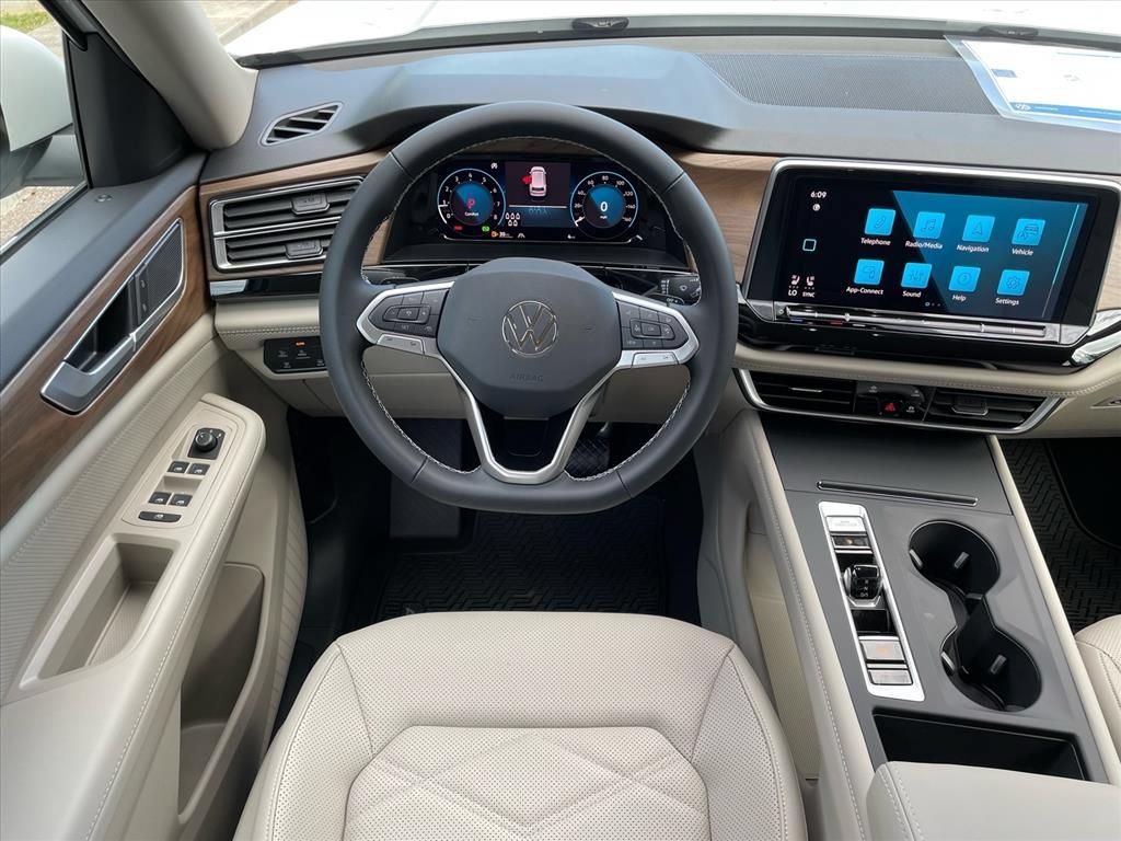 New 2026 Volkswagen Atlas SE FWD image 3