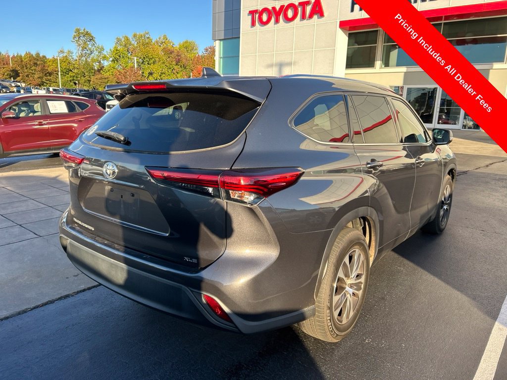 Used 2020 Toyota Highlander XLE FWD image 7