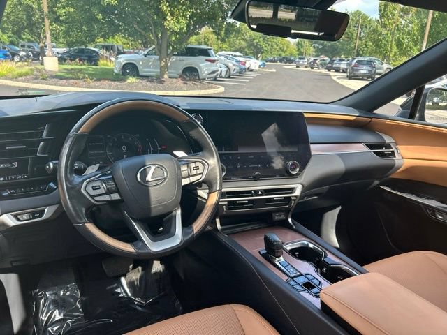 Used 2023 Lexus RX 350 Premium w/ Accessory Package AWD/4WD image 11