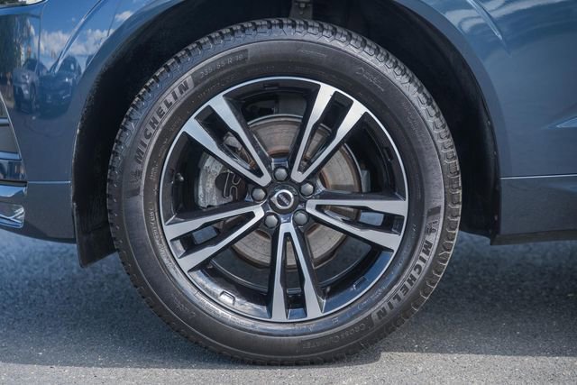 Used 2021 Volvo XC60 T5 Momentum w/ Advanced Package AWD/4WD image 18