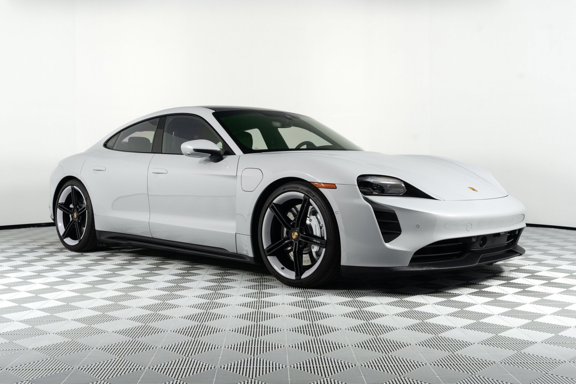 Used 2023 Porsche Taycan GTS AWD/4WD image 1