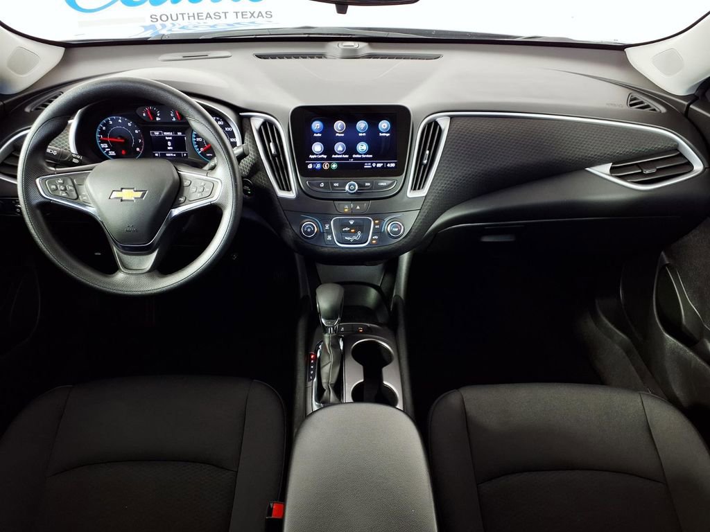 Used 2025 Chevrolet Malibu LS image 14