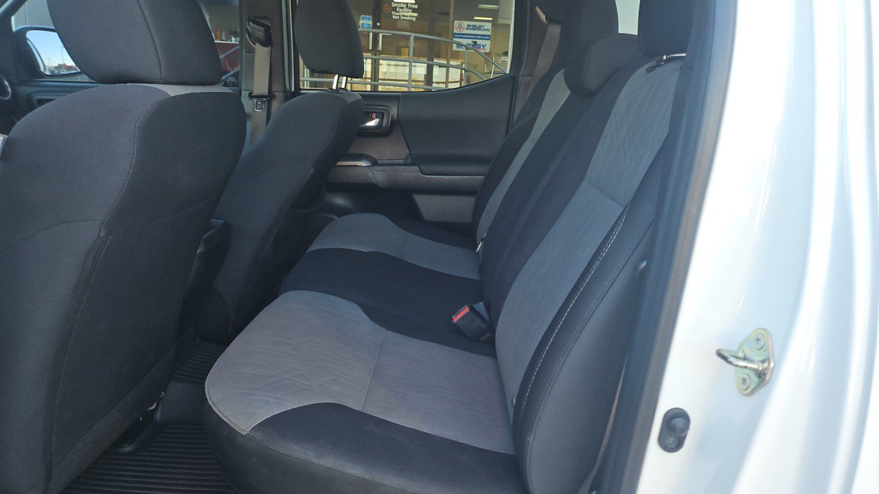 Used 2020 Toyota Tacoma TRD Sport w/ Technology Package AWD/4WD image 12