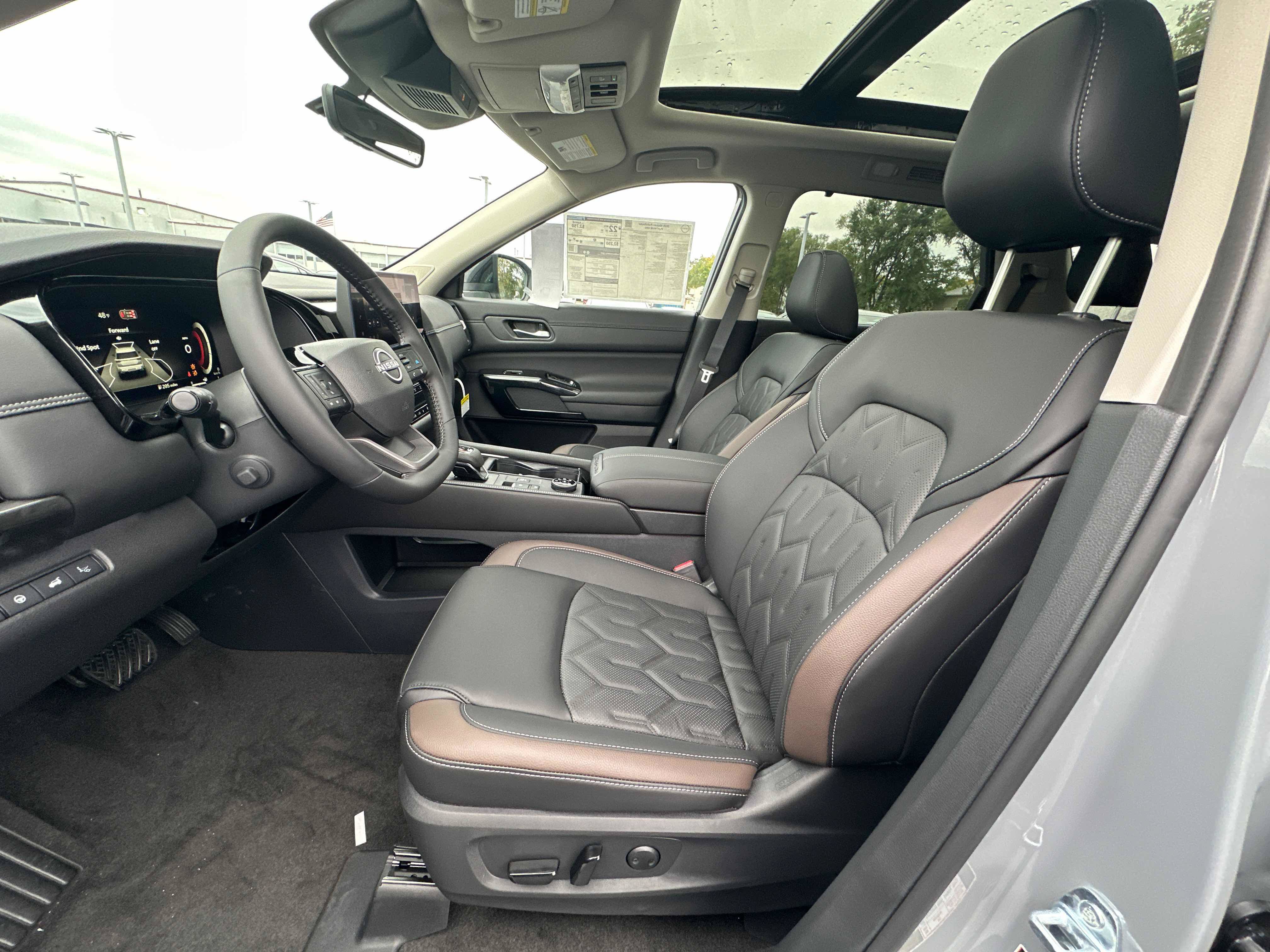 New 2026 Nissan Pathfinder Platinum AWD/4WD image 23
