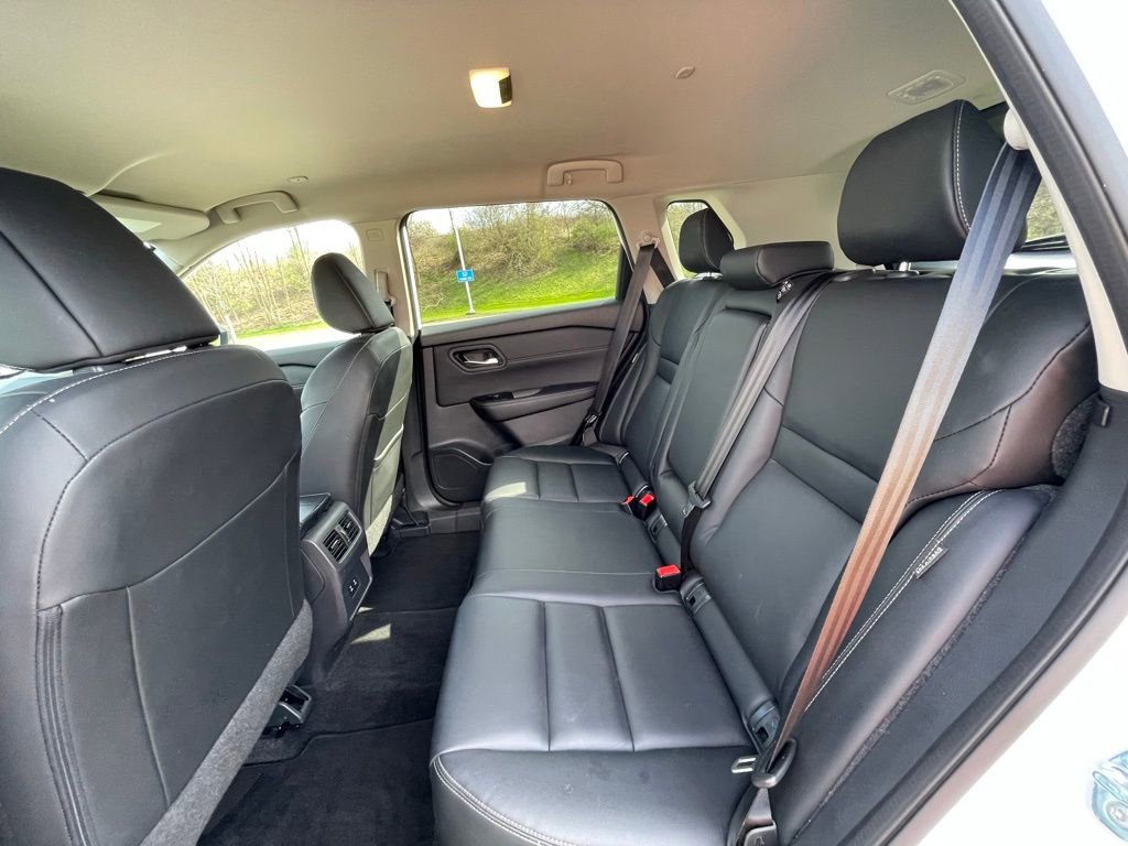 Used 2024 Nissan Rogue SL image 21