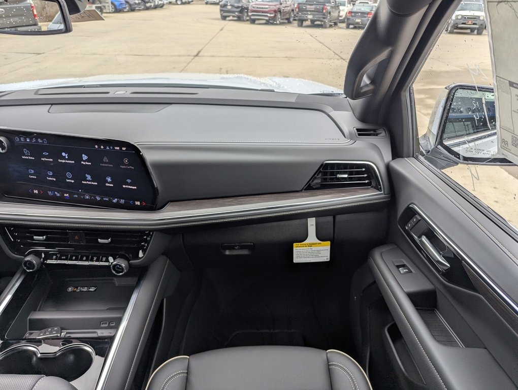 New 2026 Chevrolet Suburban Premier image 4