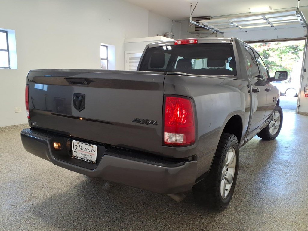Used 2018 RAM 1500 Express AWD/4WD image 4