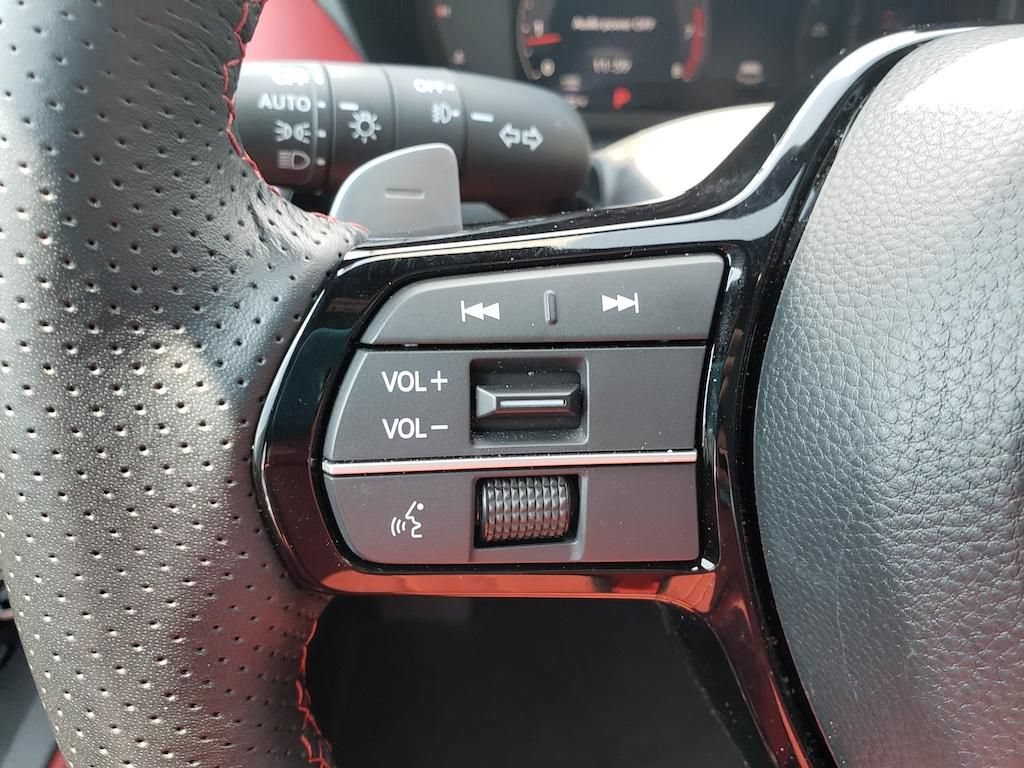 Certified 2025 Acura ADX A-Spec AWD/4WD image 17