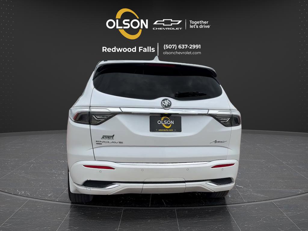 Used 2022 Buick Enclave Avenir w/ Avenir Technology Package AWD/4WD image 4