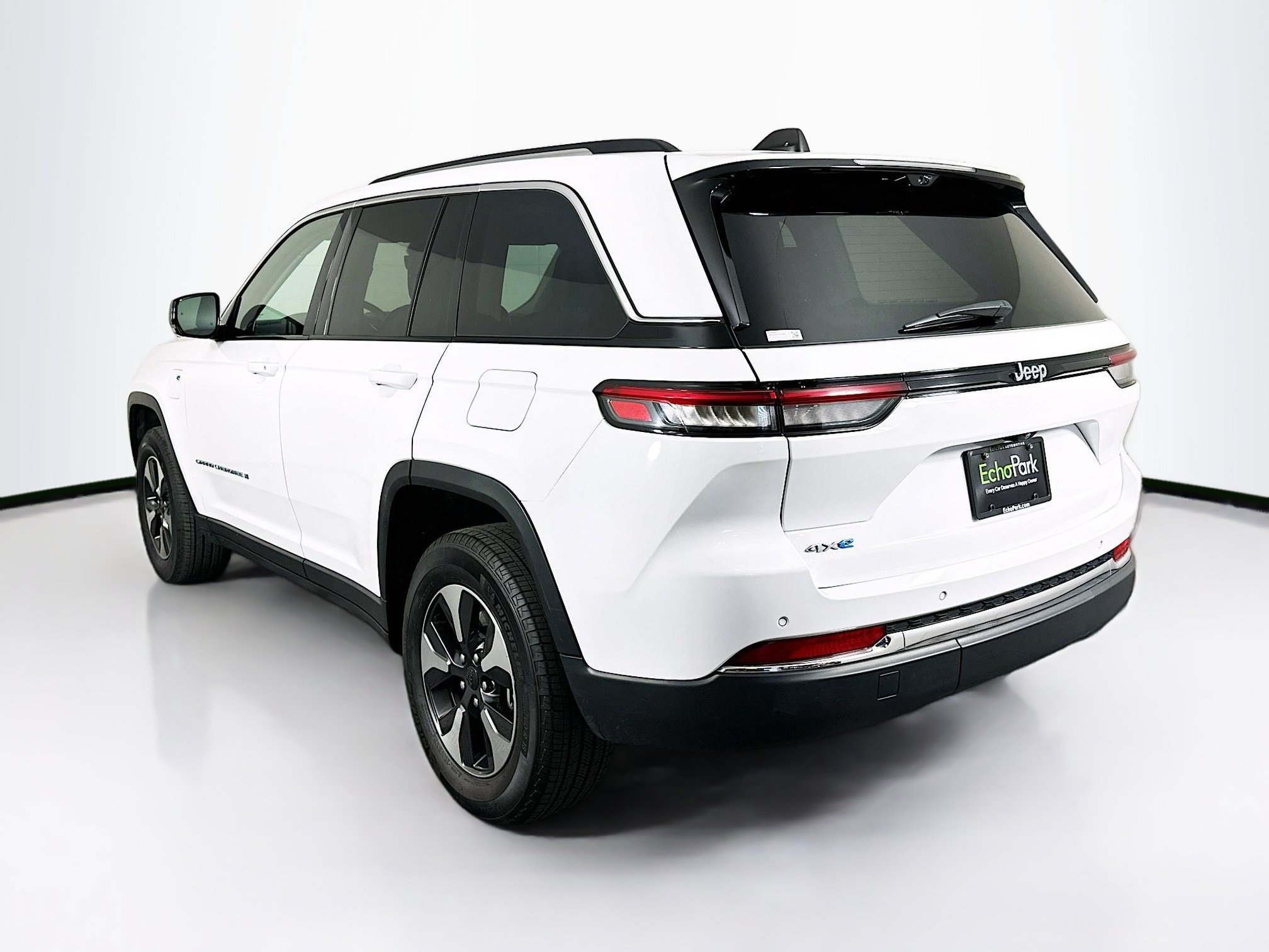 Used 2023 Jeep Grand Cherokee 4WD 4xe w/ Luxury Tech Group II image 5