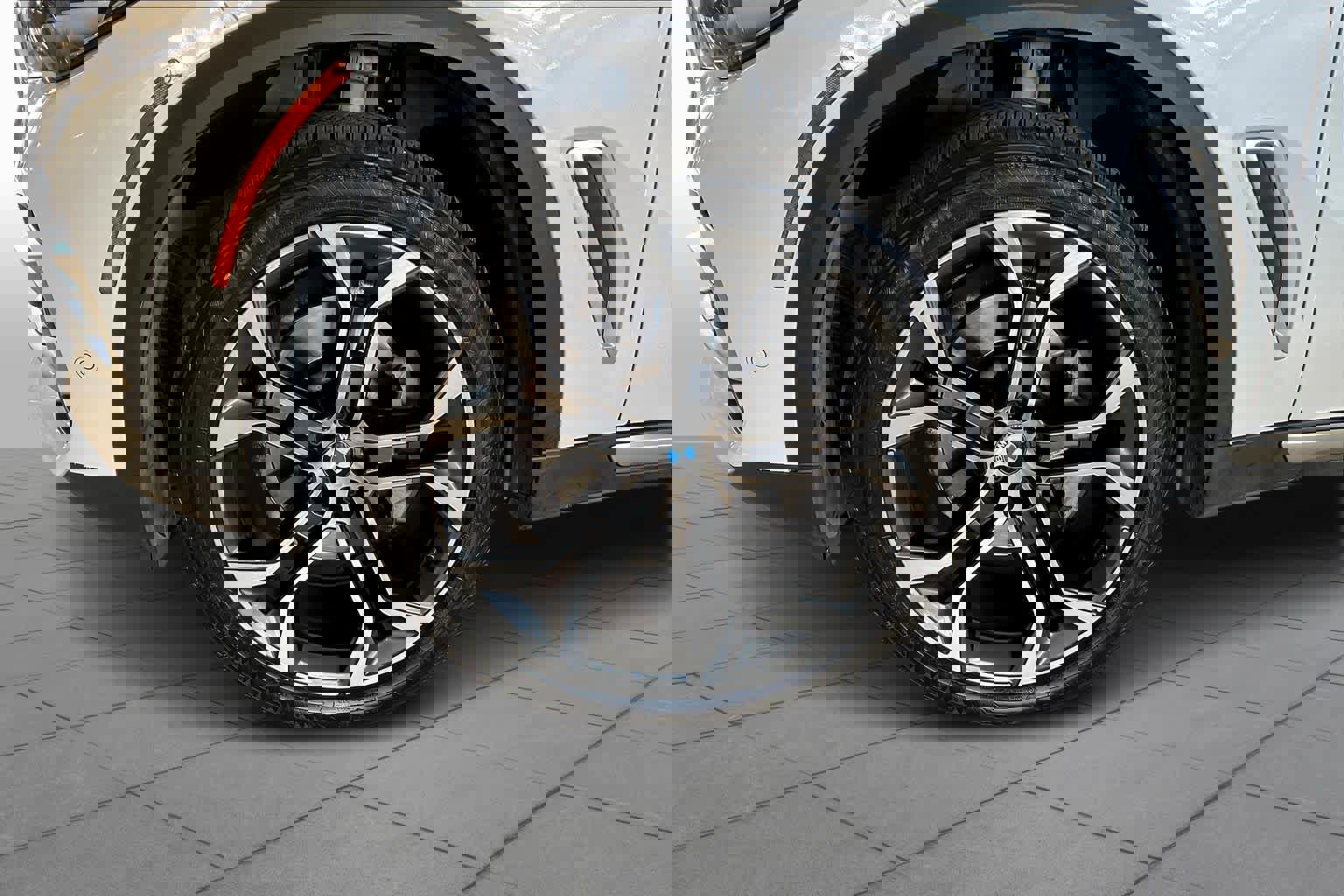 Used 2022 BMW X5 xDrive40i w/ Premium Package image 10