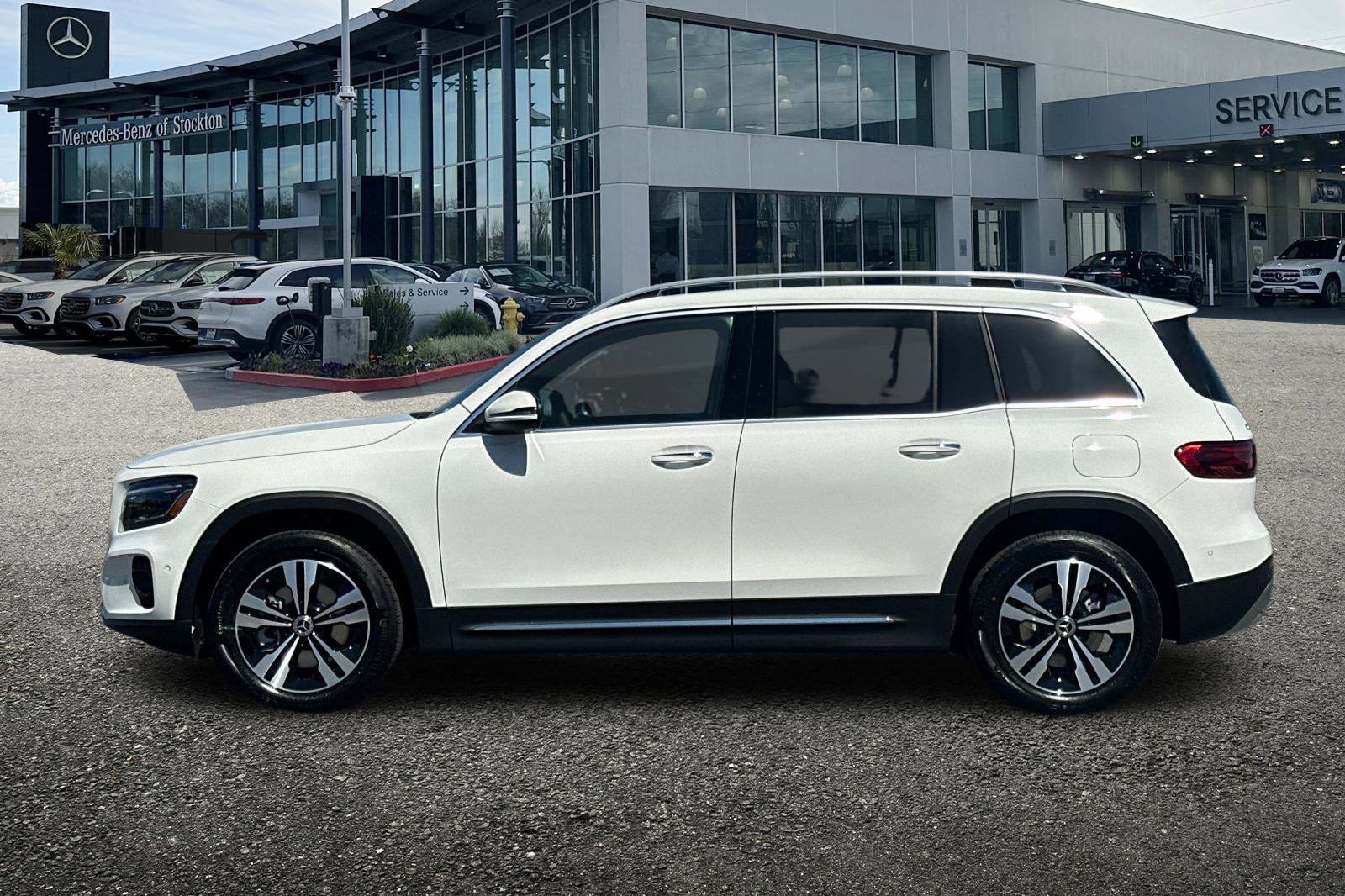 New 2025 Mercedes-Benz GLB 250 250 image 7