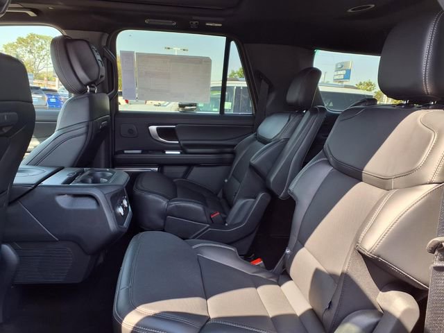 New 2026 Ford Expedition Max Platinum image 8