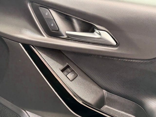 Used 2025 Chevrolet Equinox LT image 22