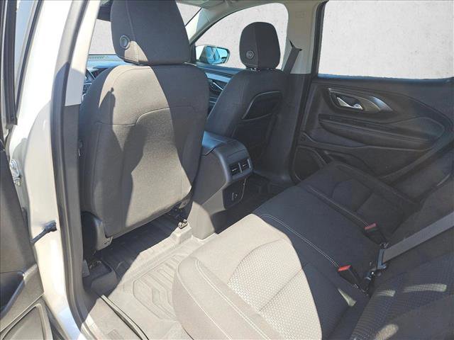 Used 2022 GMC Terrain SLE w/ Driver Convenience Package FWD image 11
