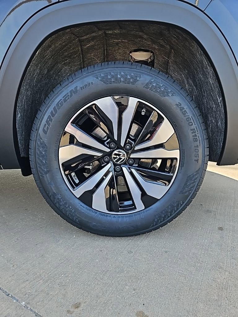 New 2026 Volkswagen Atlas Cross Sport SE FWD image 9