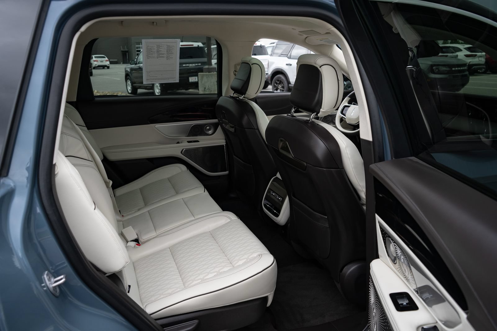 Used 2025 Lincoln Nautilus Black Label AWD/4WD image 40