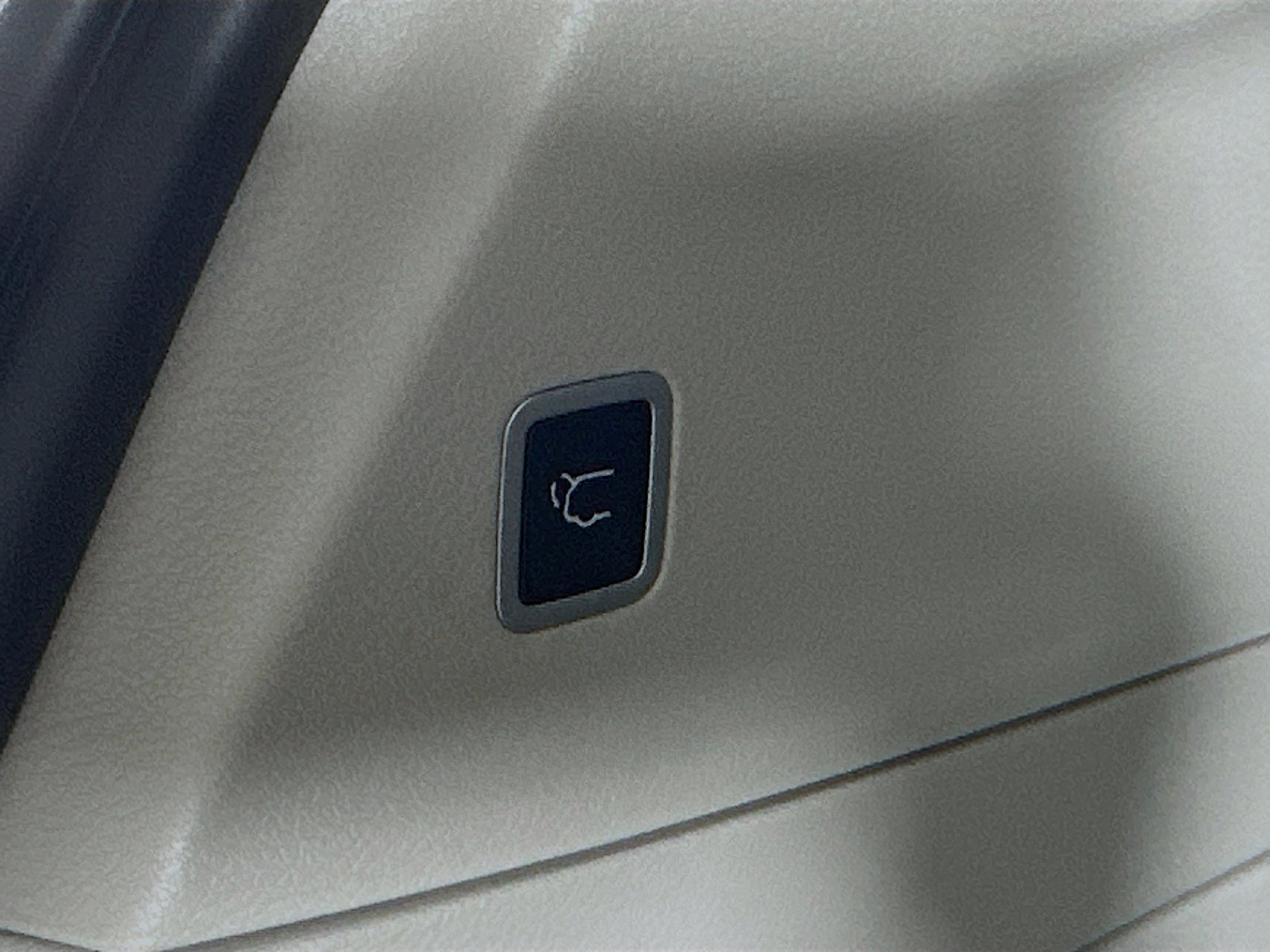 Used 2020 Chrysler Pacifica Touring-L Plus w/ Tire & Wheel Group image 34